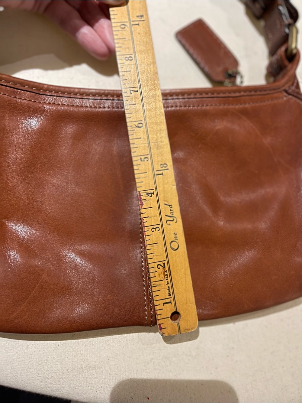 Vintage Y2K Coach Bleeker small Tan Leather Shoulder Hobo Bag with Brass Accents - Picture 9 of 12